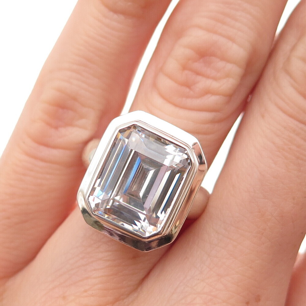 925 Sterling Silver Vintage Emerald-Cut C Z Engagement Ring Size 6